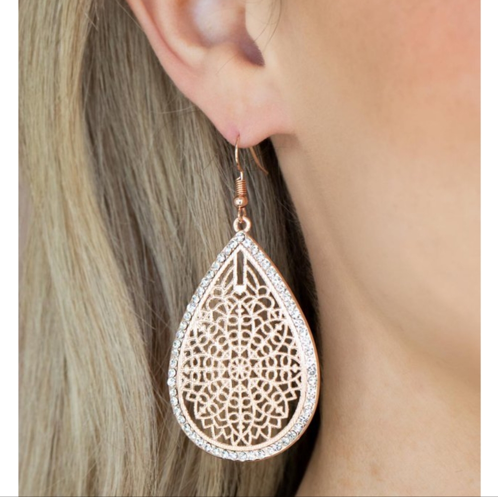 Paparazzi Accessories Rose Gold Earrings